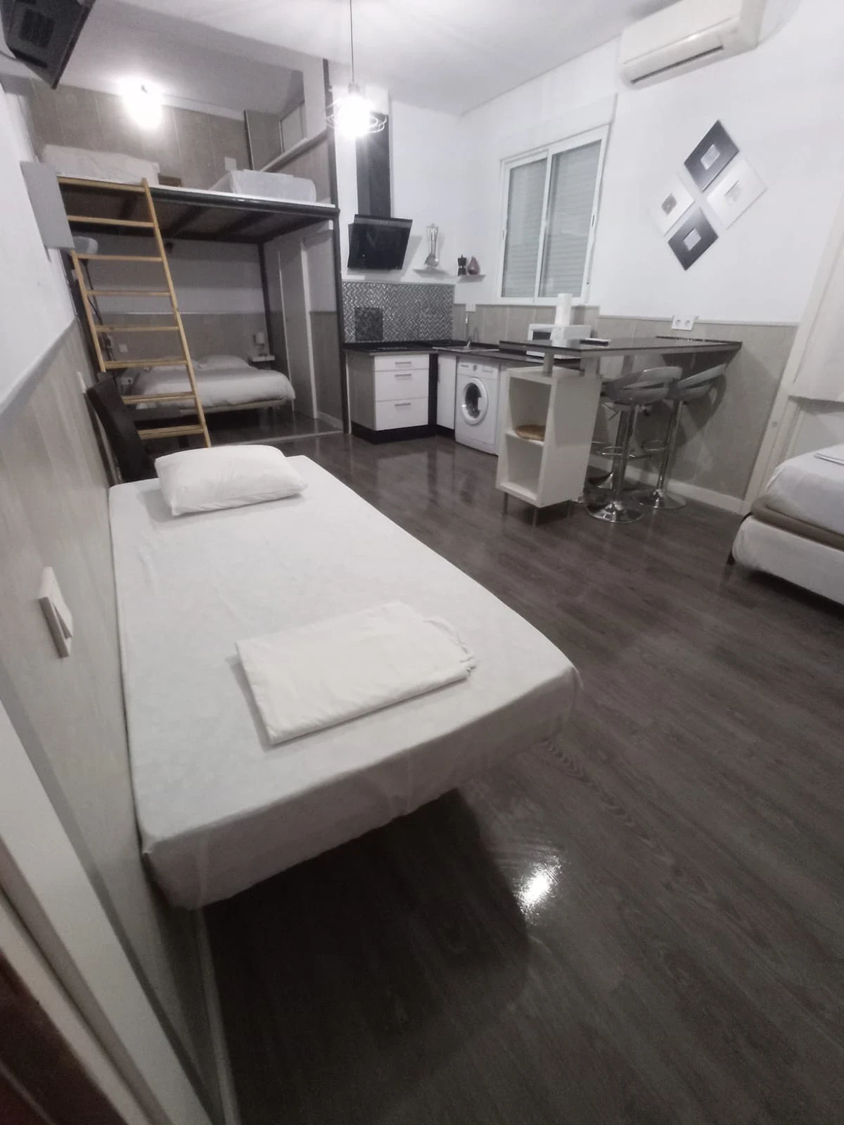 (109) Hab Estudio Plaza Central 12 - Imatge 5