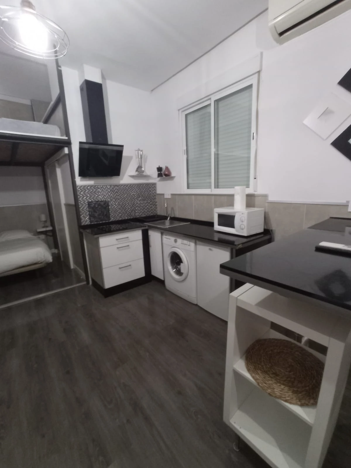 (109) Hab Estudio Plaza Central 12 - Imatge 8